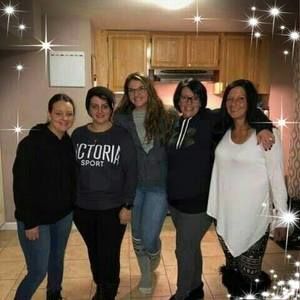 Meet your Posher, Laurie